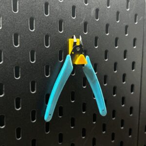 skadis clipper holder with hook